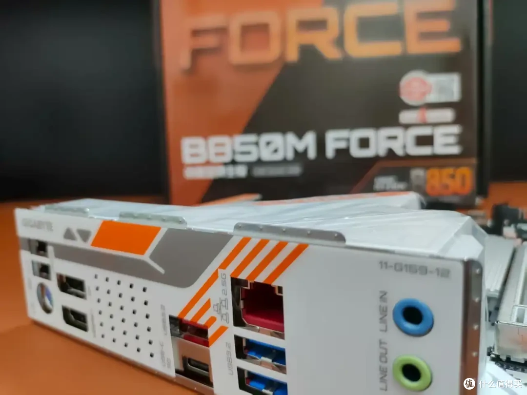B850主板怎么选?看看技嘉 B850M 战鹰 WIFI,性能与颜值兼具!