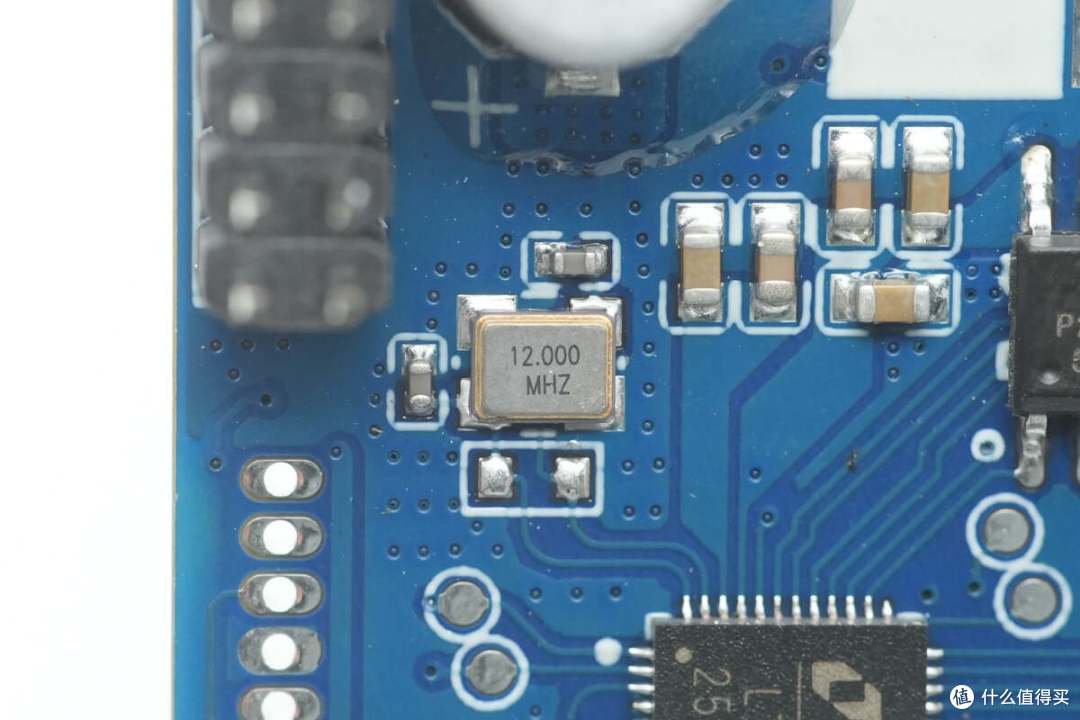 299的售价值不值得买?绿联165W大功率拉拉线移动电源拆解