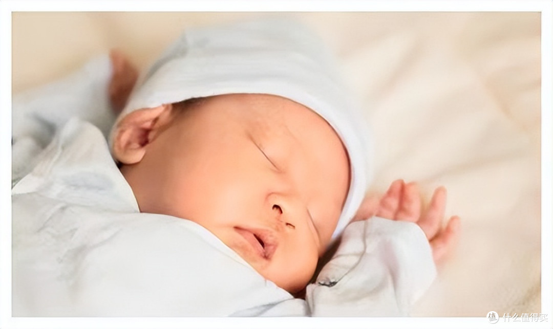 新生儿吃着奶就哭闹,是母乳不够香还是不够甜?可能性有6个呢