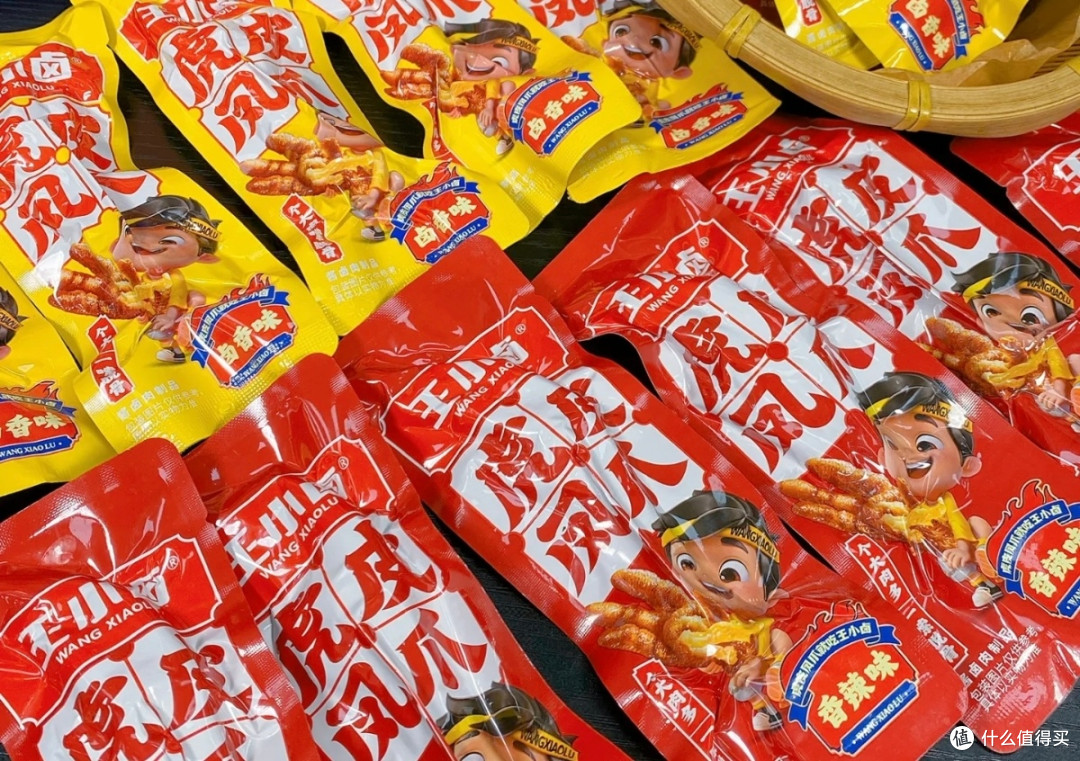 王小卤鸡爪测评:一口就被拿捏的宝藏零食