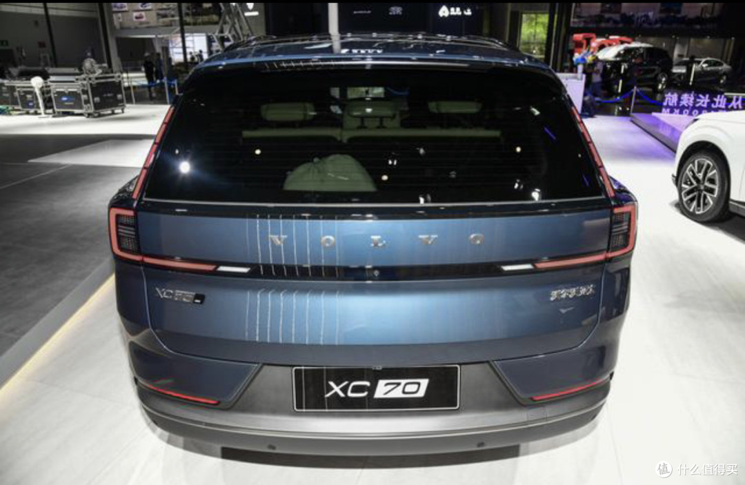 沃尔沃XC70亮相成都车展,9月26日上市,新车预售29.99万元起~