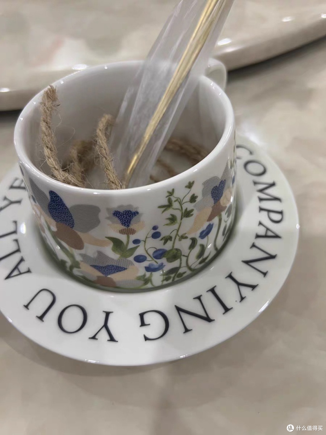 手工陶瓷杯里的慢时光