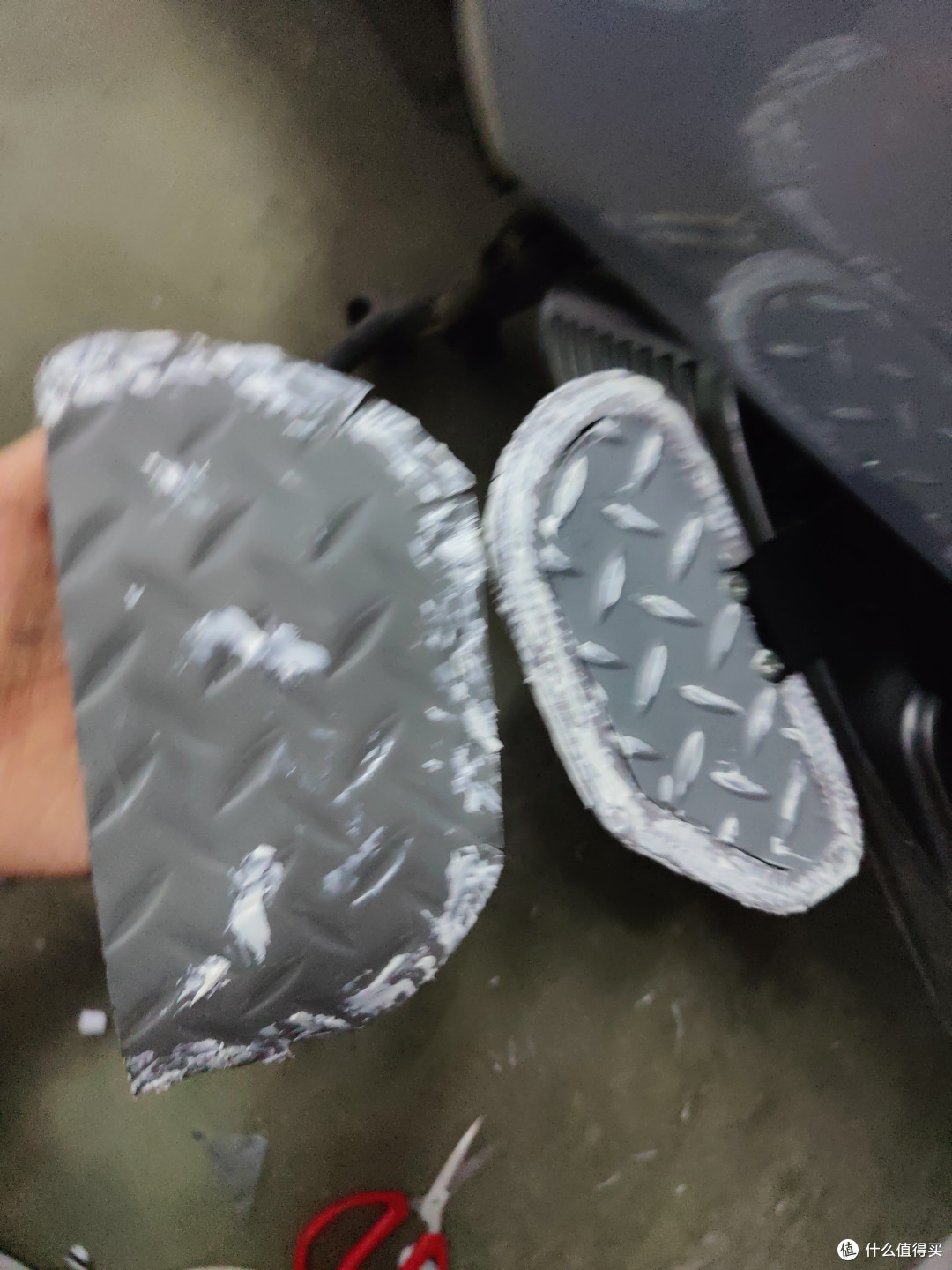正面再加一个胶垫，把整个覆盖
