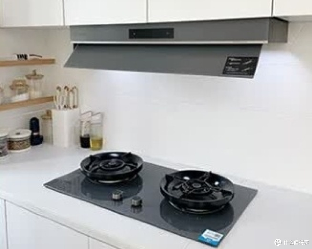 卡萨帝致境油烟机:全嵌升降新体验,26风量大吸力让厨房油烟无踪