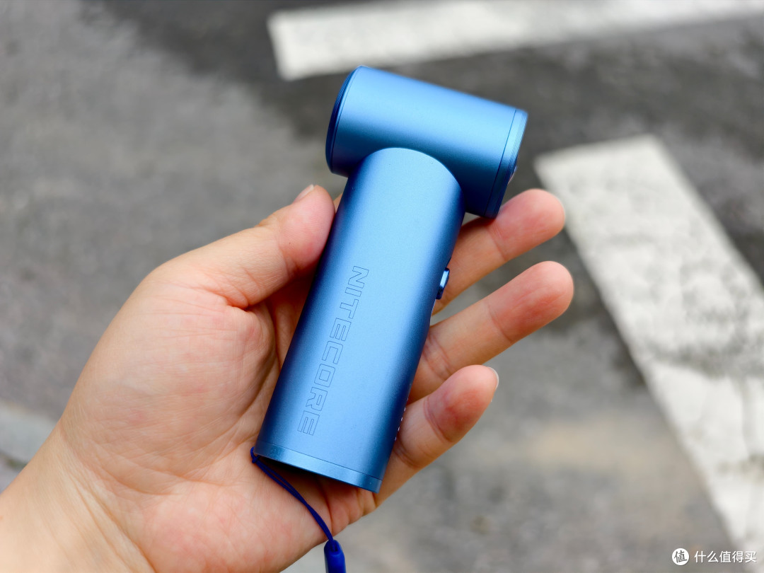 拯救吃土学生党!这6件大学生必买宿舍神器:刚需性价比数码好物