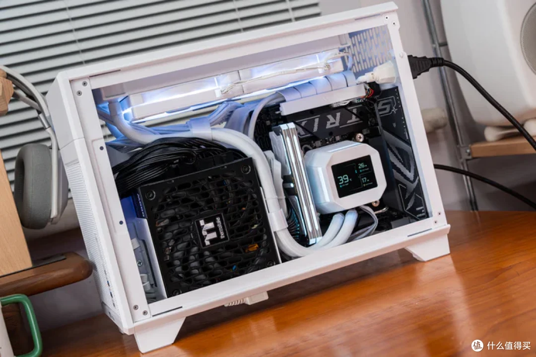 纯白小钢炮——TT TR100+华硕B860-I+索泰 5070天启装机
