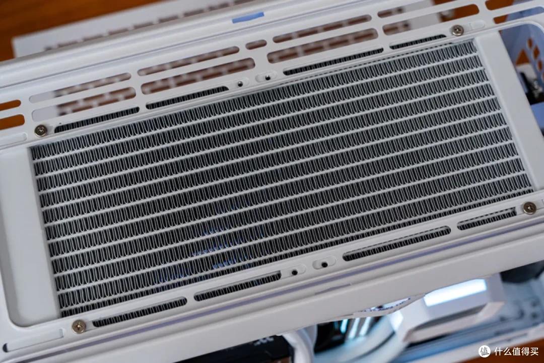 纯白小钢炮——TT TR100+华硕B860-I+索泰 5070天启装机