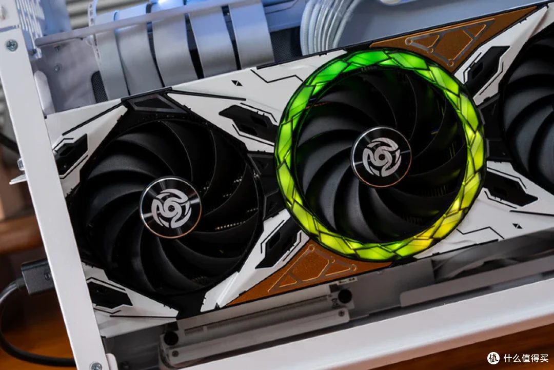 纯白小钢炮——TT TR100+华硕B860-I+索泰 5070天启装机