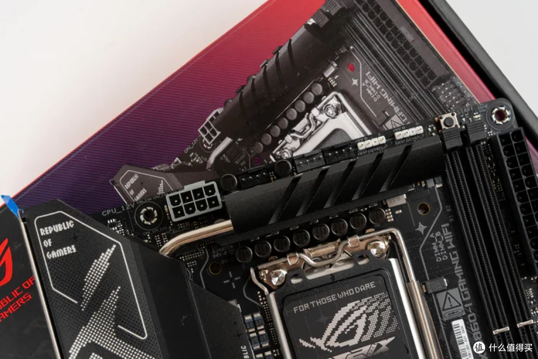 纯白小钢炮——TT TR100+华硕B860-I+索泰 5070天启装机