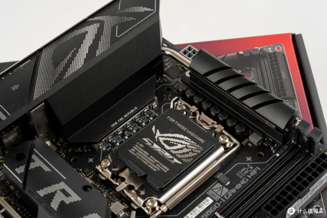 纯白小钢炮——TT TR100+华硕B860-I+索泰 5070天启装机