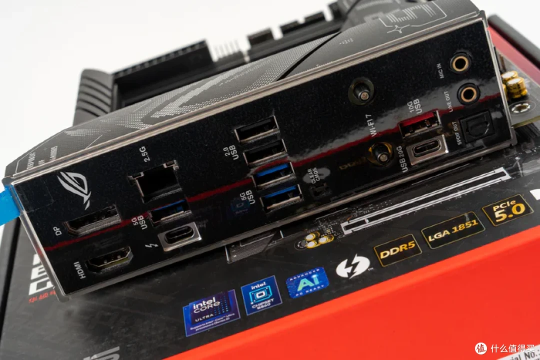 纯白小钢炮——TT TR100+华硕B860-I+索泰 5070天启装机