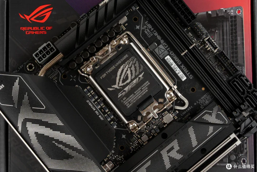 纯白小钢炮——TT TR100+华硕B860-I+索泰 5070天启装机