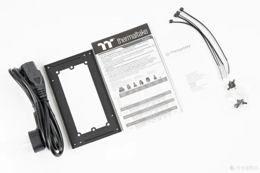 纯白小钢炮——TT TR100+华硕B860-I+索泰 5070天启装机