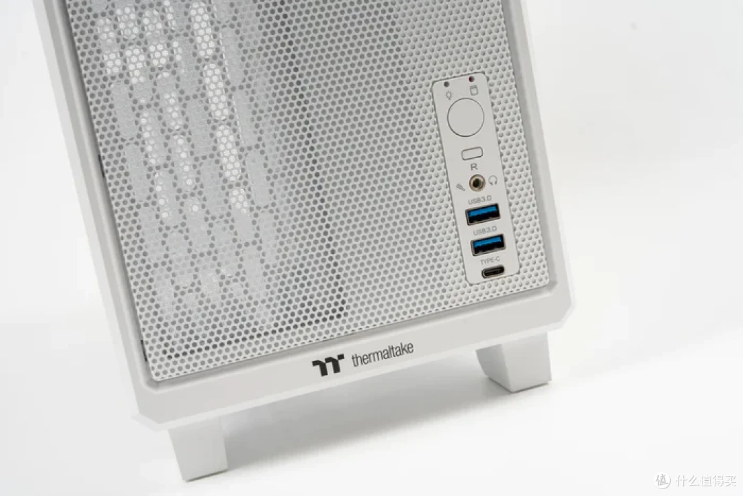 纯白小钢炮——TT TR100+华硕B860-I+索泰 5070天启装机