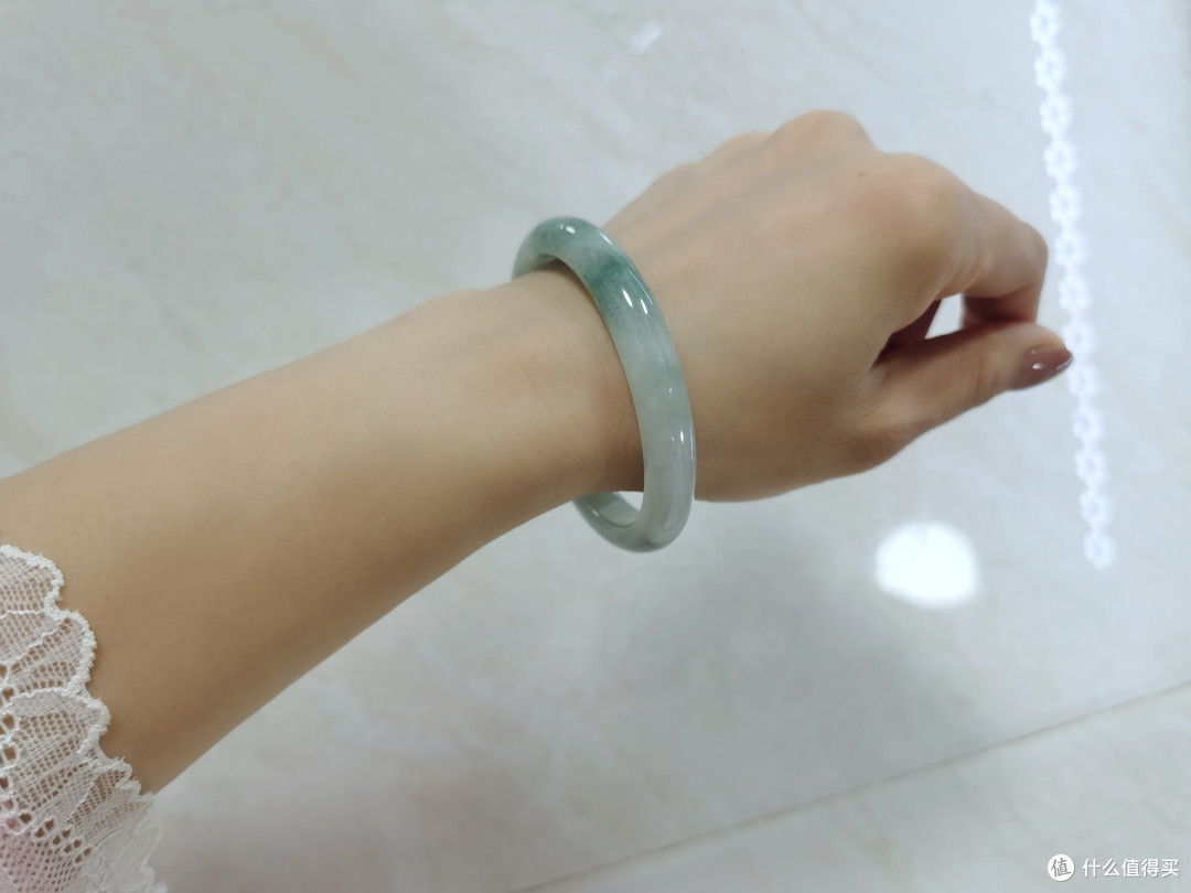 七夕收到玉镯与黄金手链