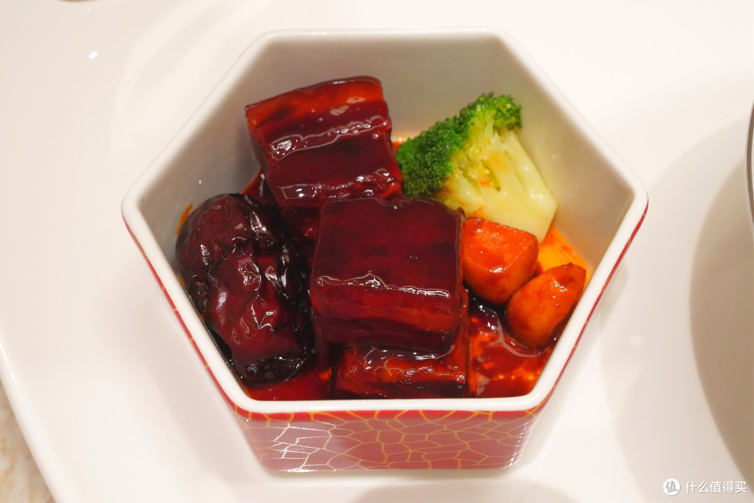 一家不设也不用提供行政礼遇的酒店，却对IHG会员交出了满意答卷