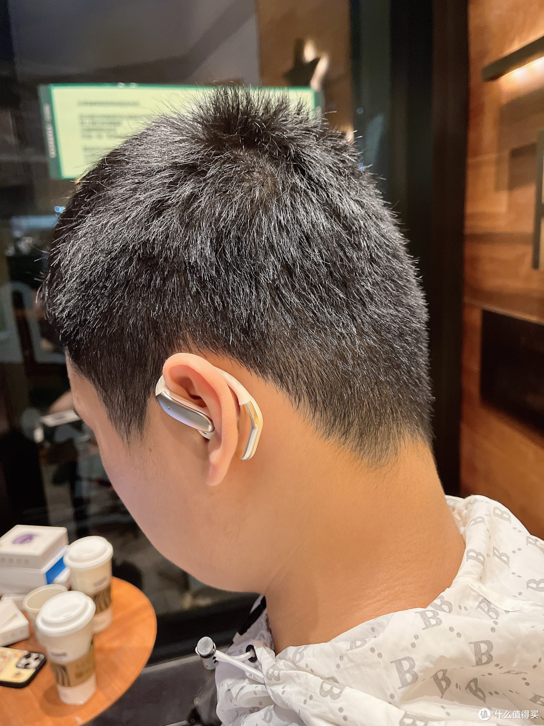 谁懂啊!BLINBLIN Q102耳机一戴,我直接和“耳机刺客”说拜拜!