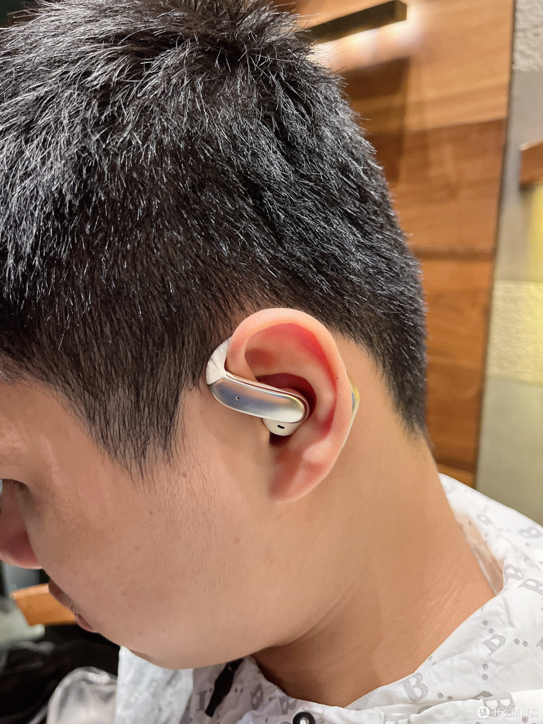 谁懂啊!BLINBLIN Q102耳机一戴,我直接和“耳机刺客”说拜拜!