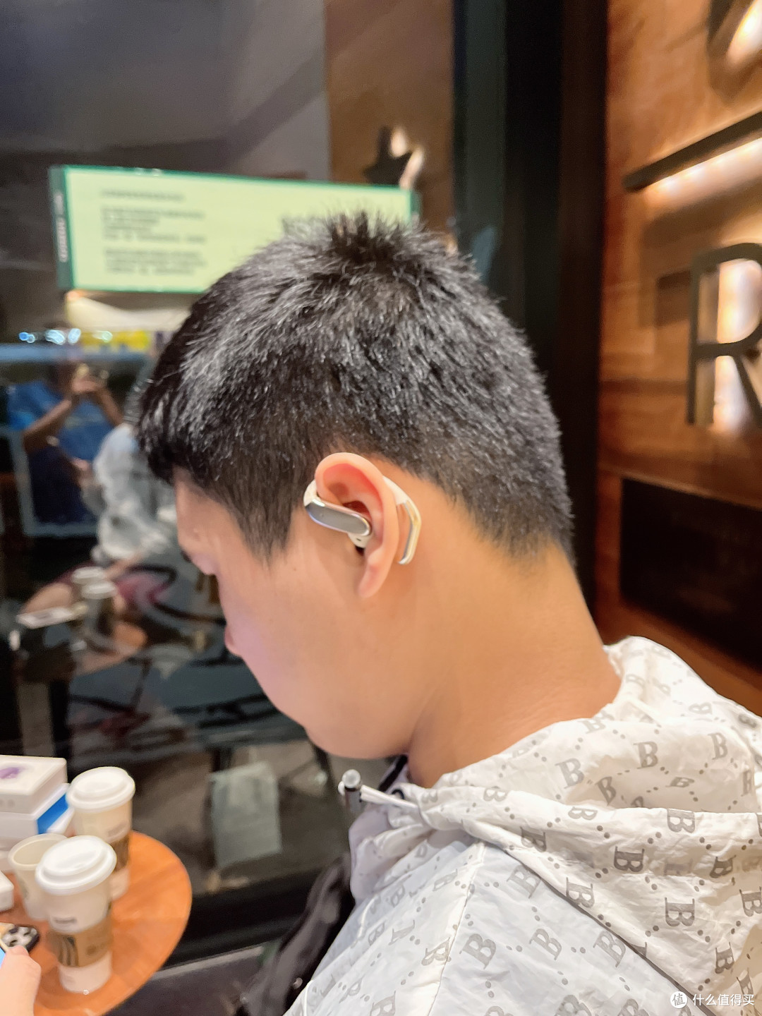 谁懂啊!BLINBLIN Q102耳机一戴,我直接和“耳机刺客”说拜拜!
