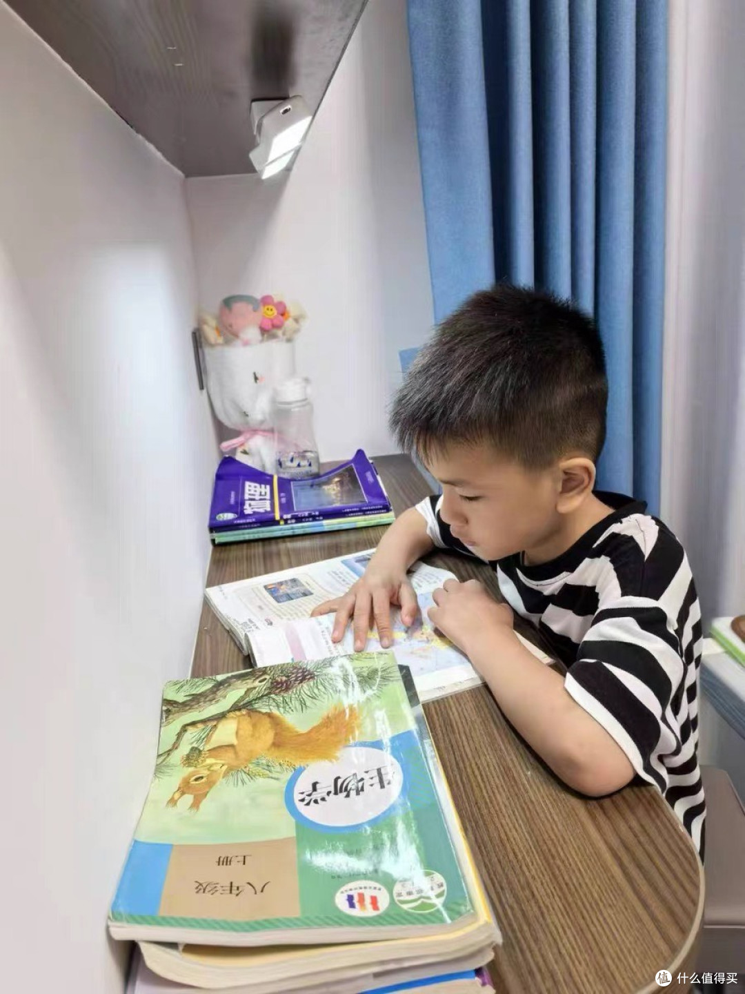 光照范围大，护眼灯效果显著