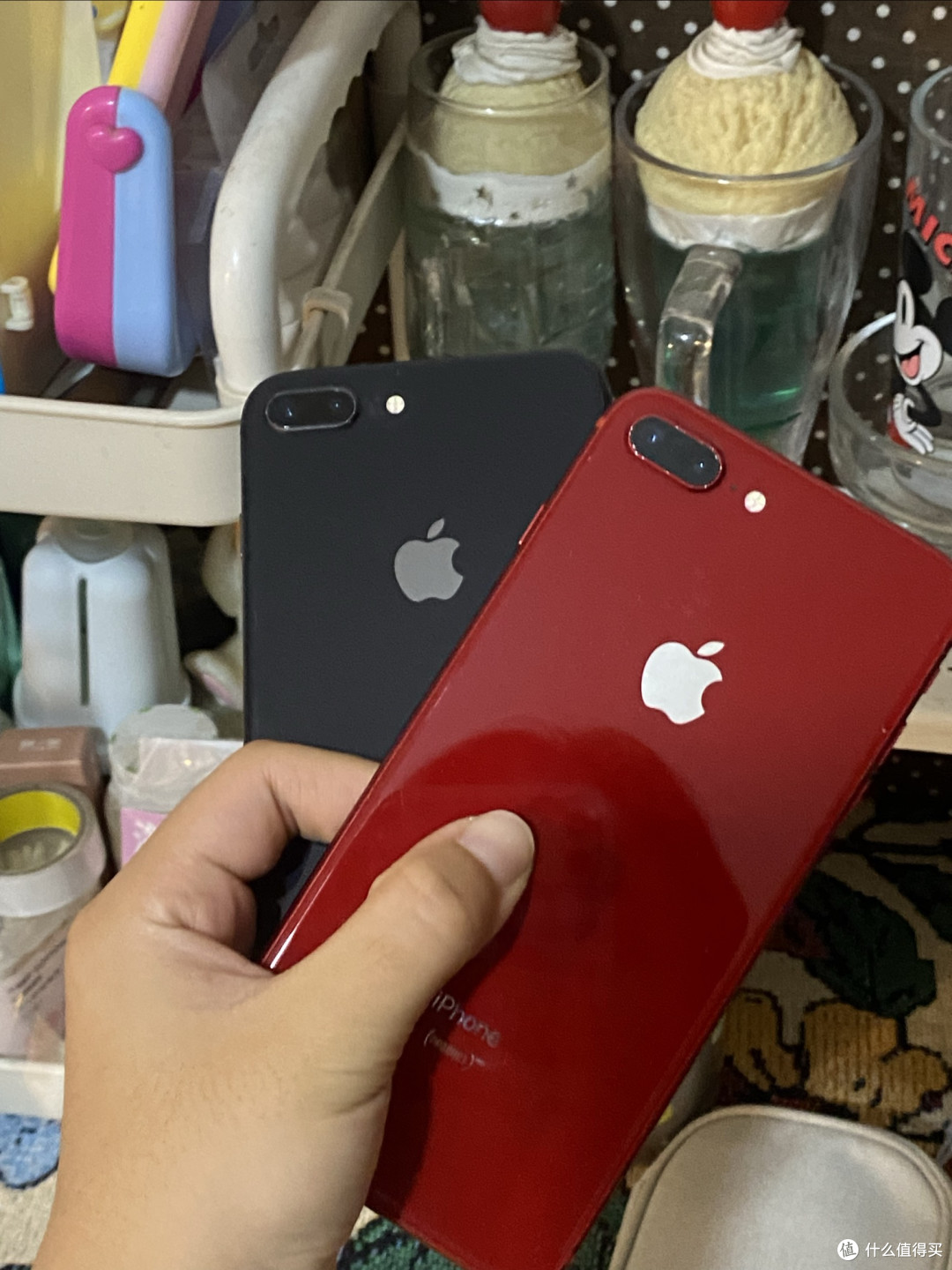 千块钱在闲鱼淘到俩iPhone 8P备用机,红色黑色都超香!