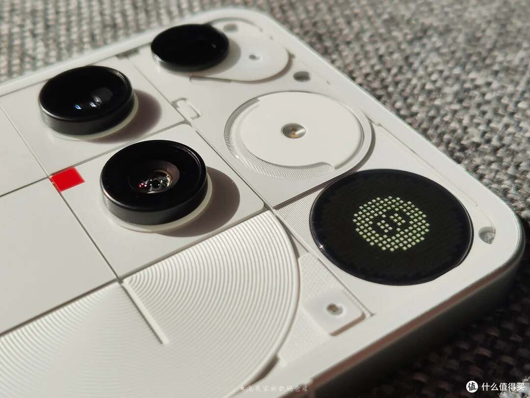 8s Gen4卖5700+ 冷门但是设计完爆国内手机 Nothing Phone3体验