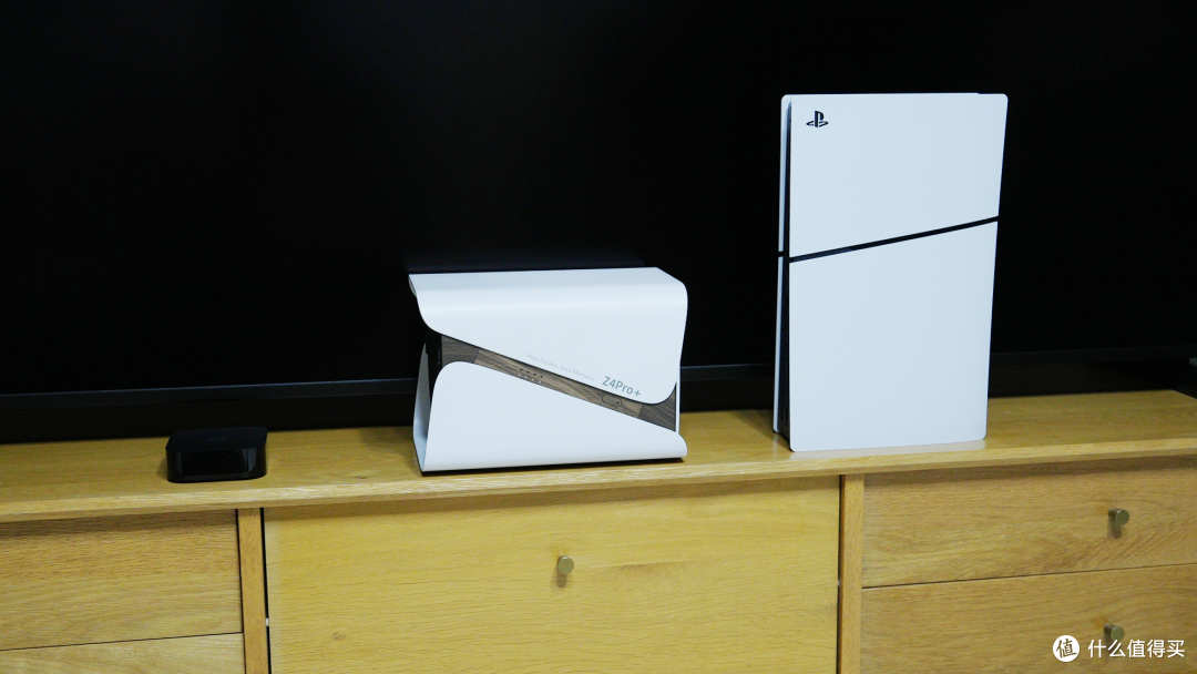 极空间 Z4Pro + 性能版测评:N355+ AI,堪称市面影音 NAS 王者?