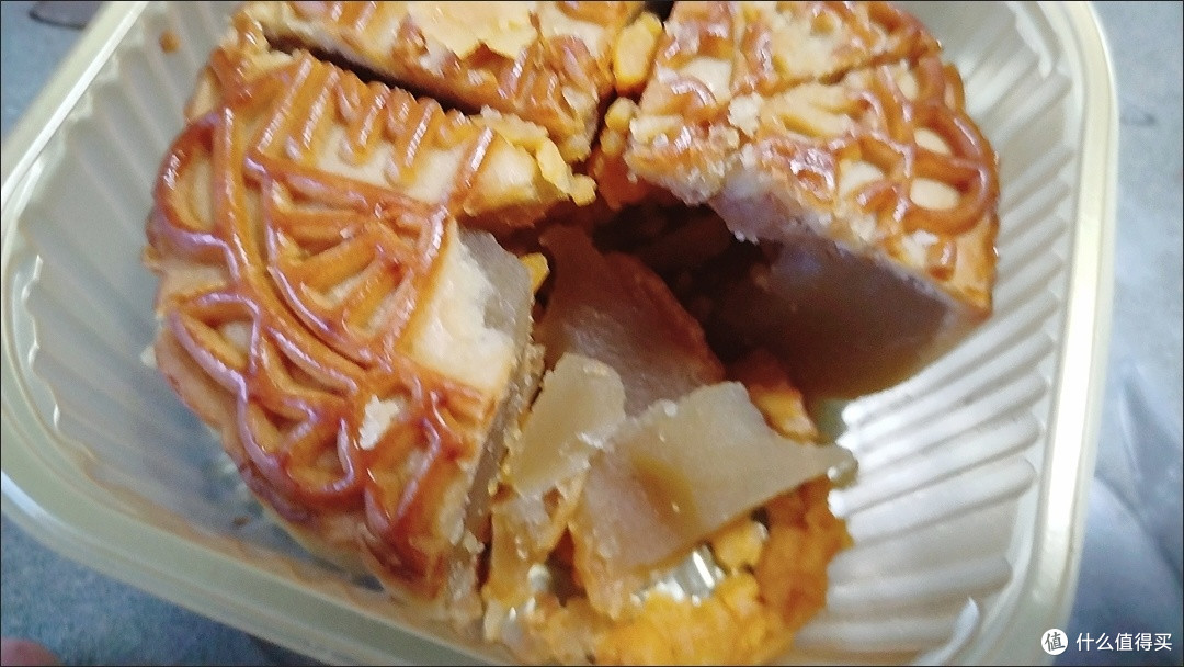 广州酒家蛋黄纯白莲蓉月饼，中秋送礼团购的不二之选！