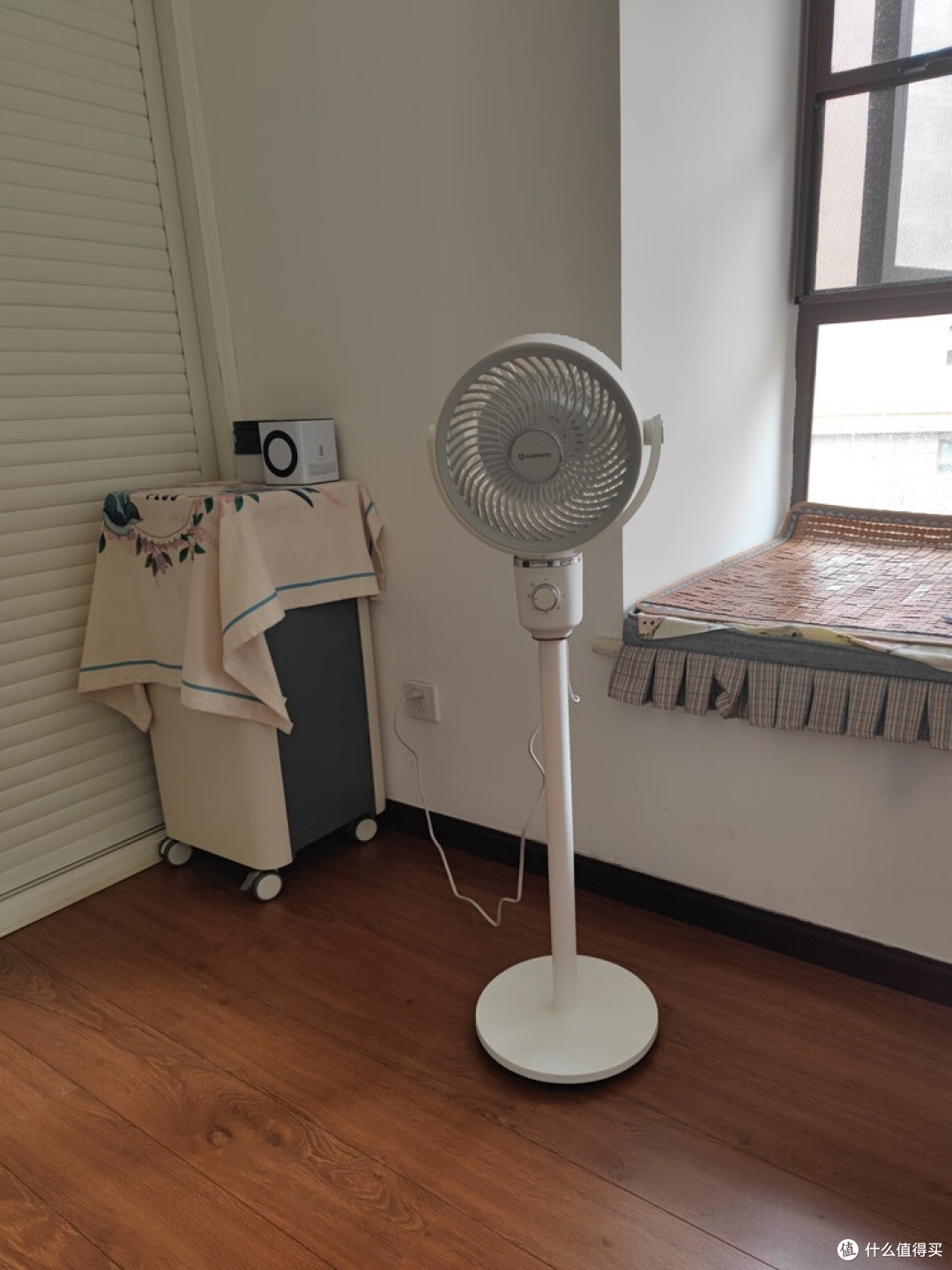 艾美特循环扇:让家空气流动