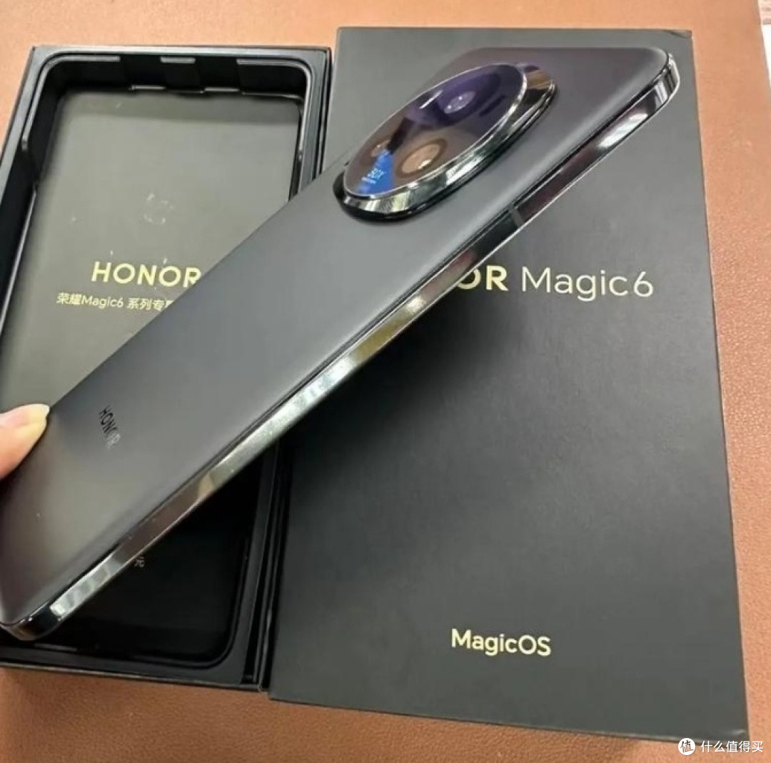 荣耀Magic6:单反级鹰眼相机,极致性能与智能体验的深度融合
