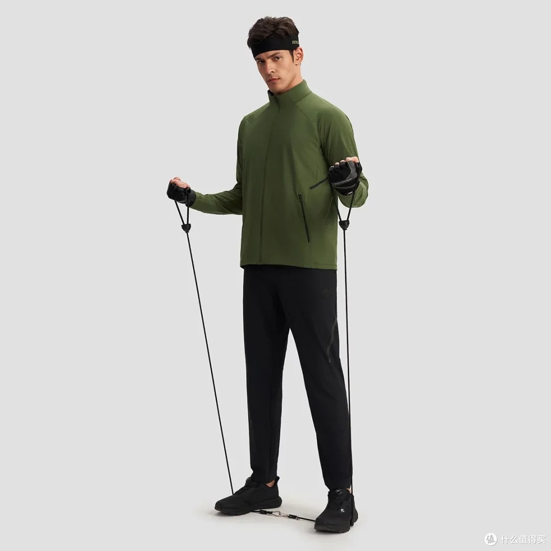 DESCENTE迪桑特运动上衣功能解析