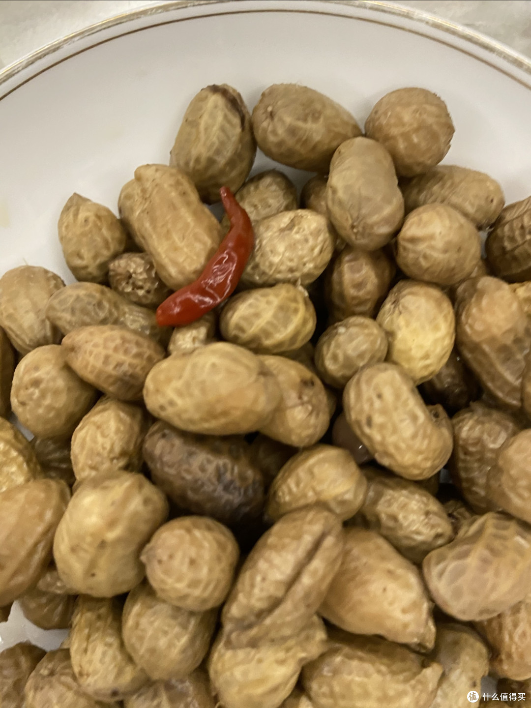 水煮花生:平凡食材里的烟火美味