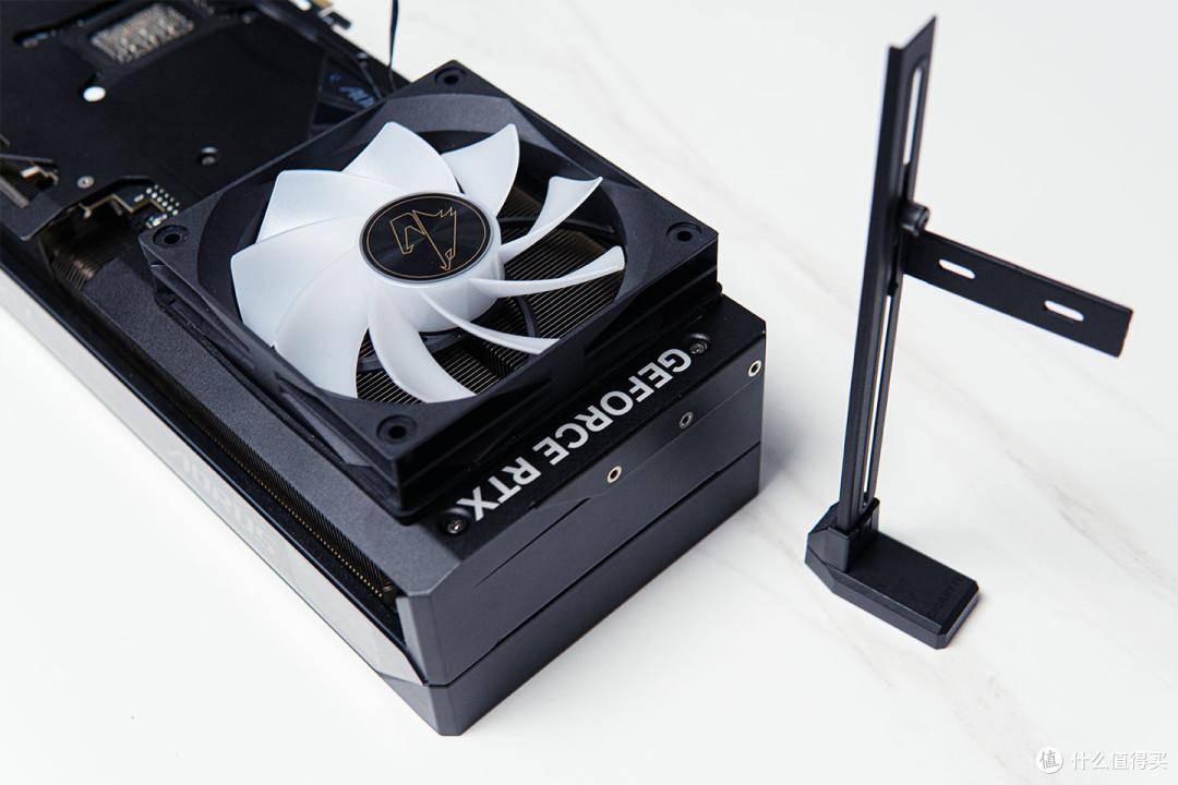 2W预算，黑色侧透安钛克FLUX PRO装机测试