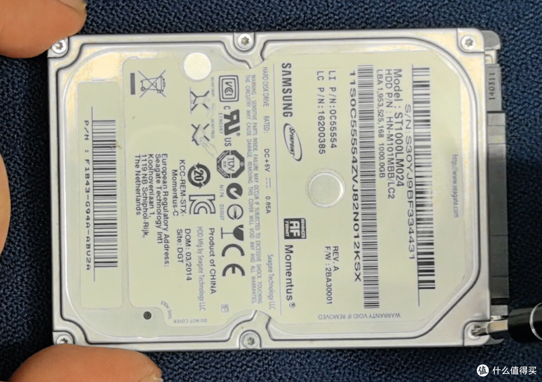硬核拆解1000G笔记本机械硬盘