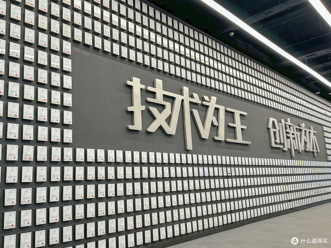 比亚迪开始“狂飙”,技术鱼池真深不可测