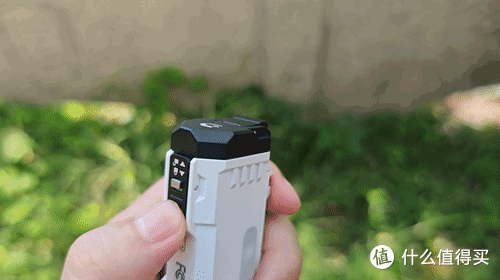 多光源且性能爆表的扁筒,务本X4手电