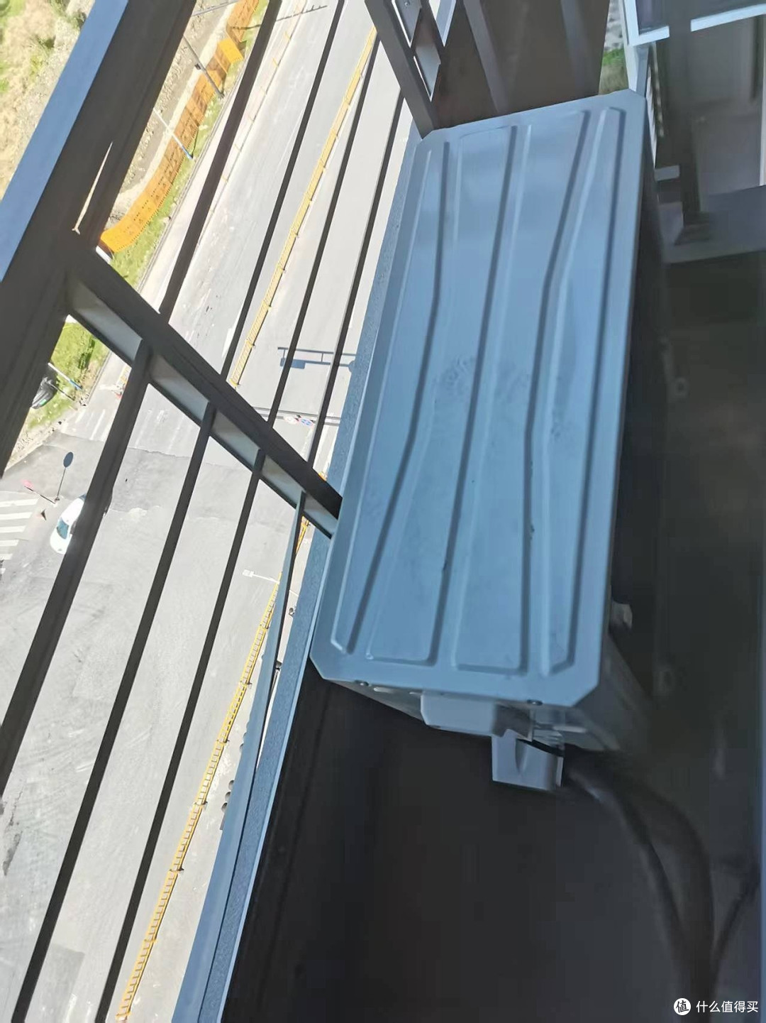 格力1.5匹天仪新1级能效变频空调：卧室的省电舒适之选