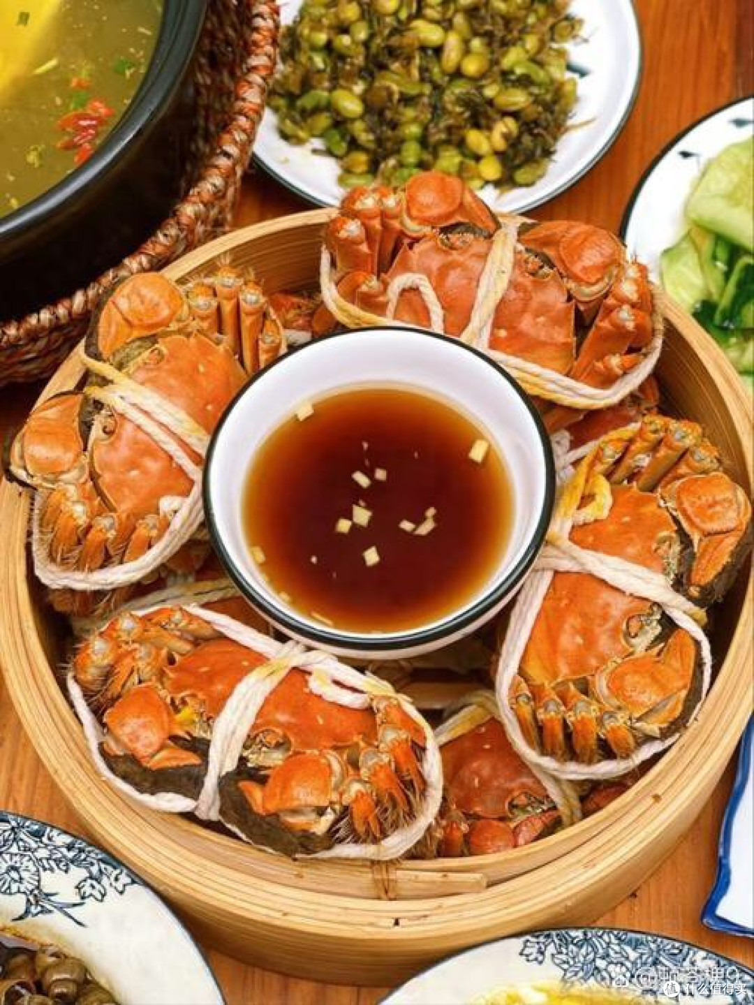 秋日食光:从蟹肥到薯香的温暖滋味
