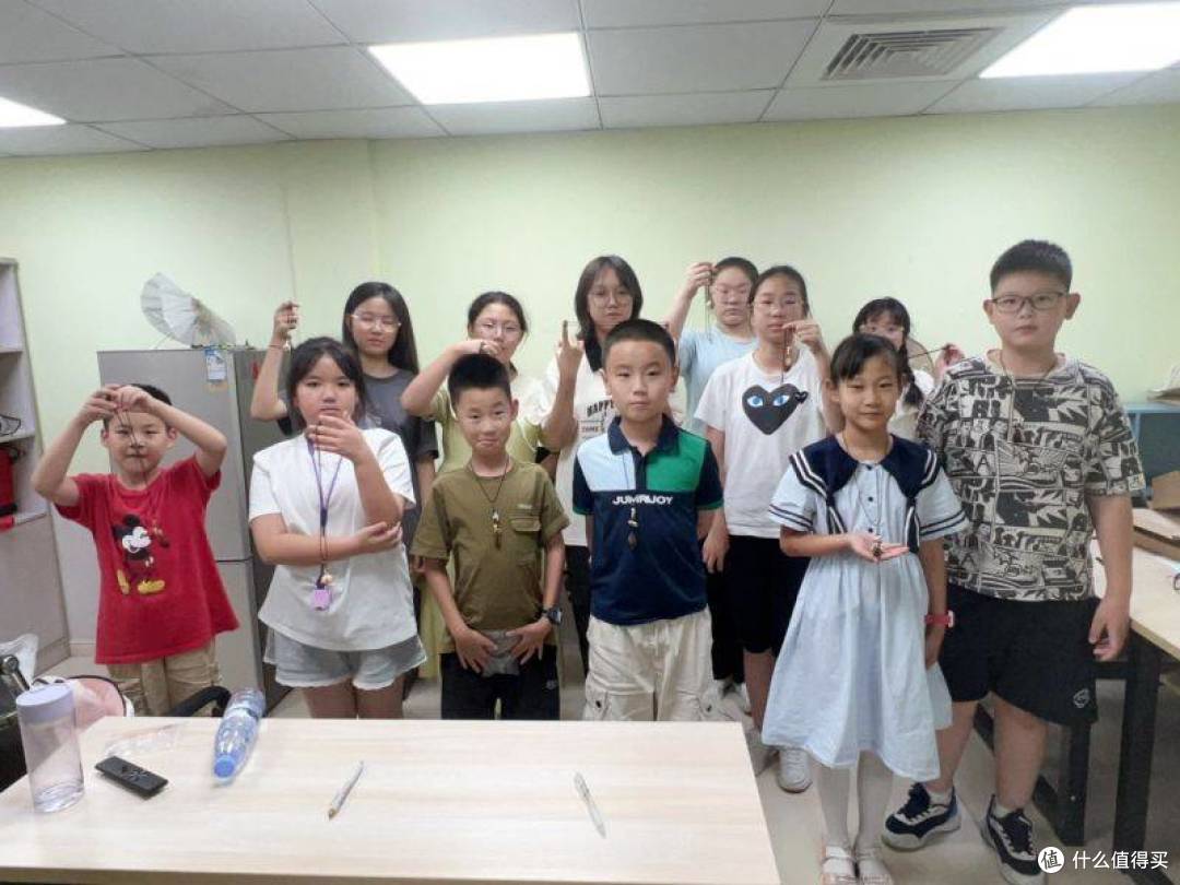 本草凝华绽妙趣,三六六带青少年开启中药项链 DIY 欢乐之旅