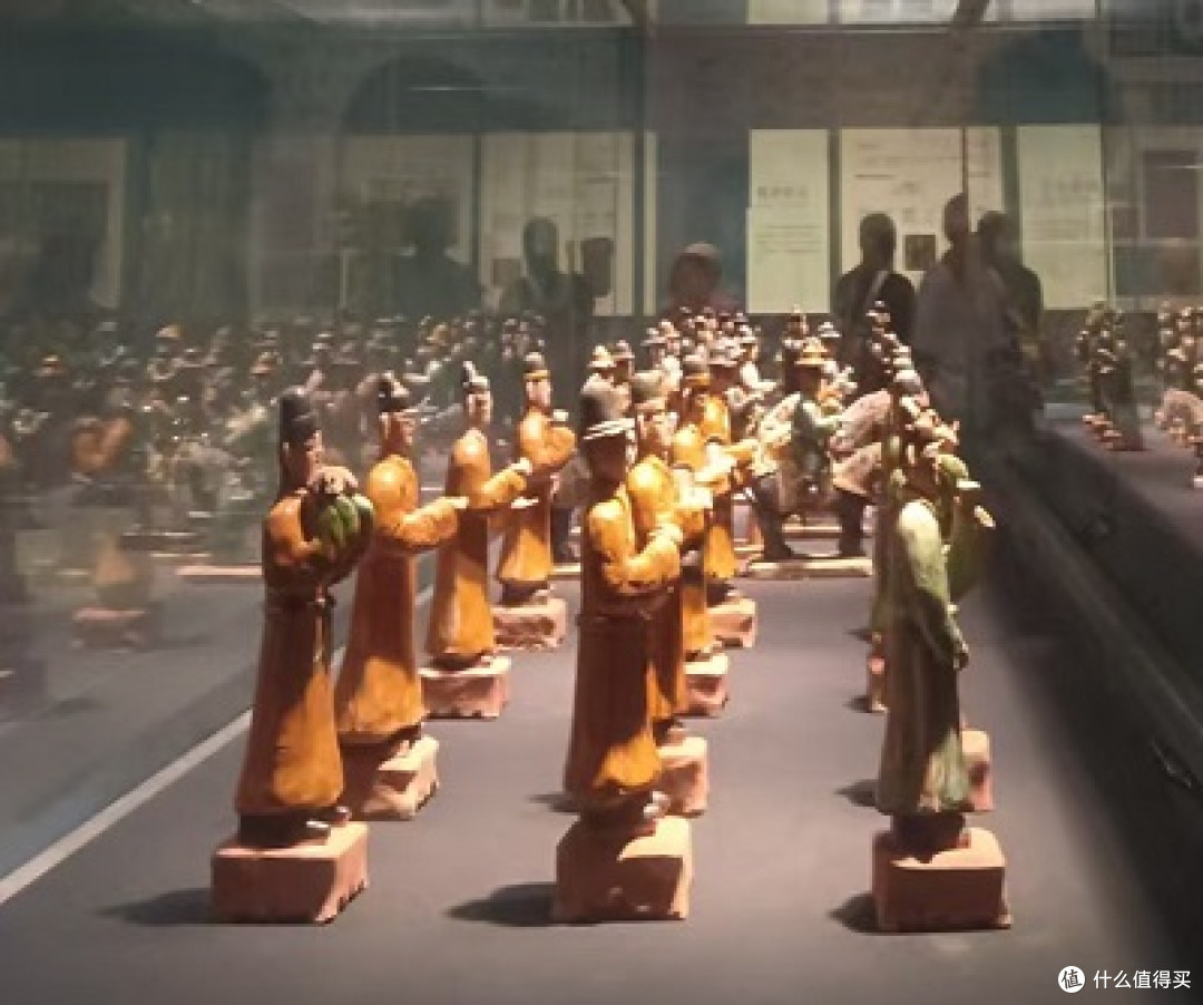 唐代陶俑群
