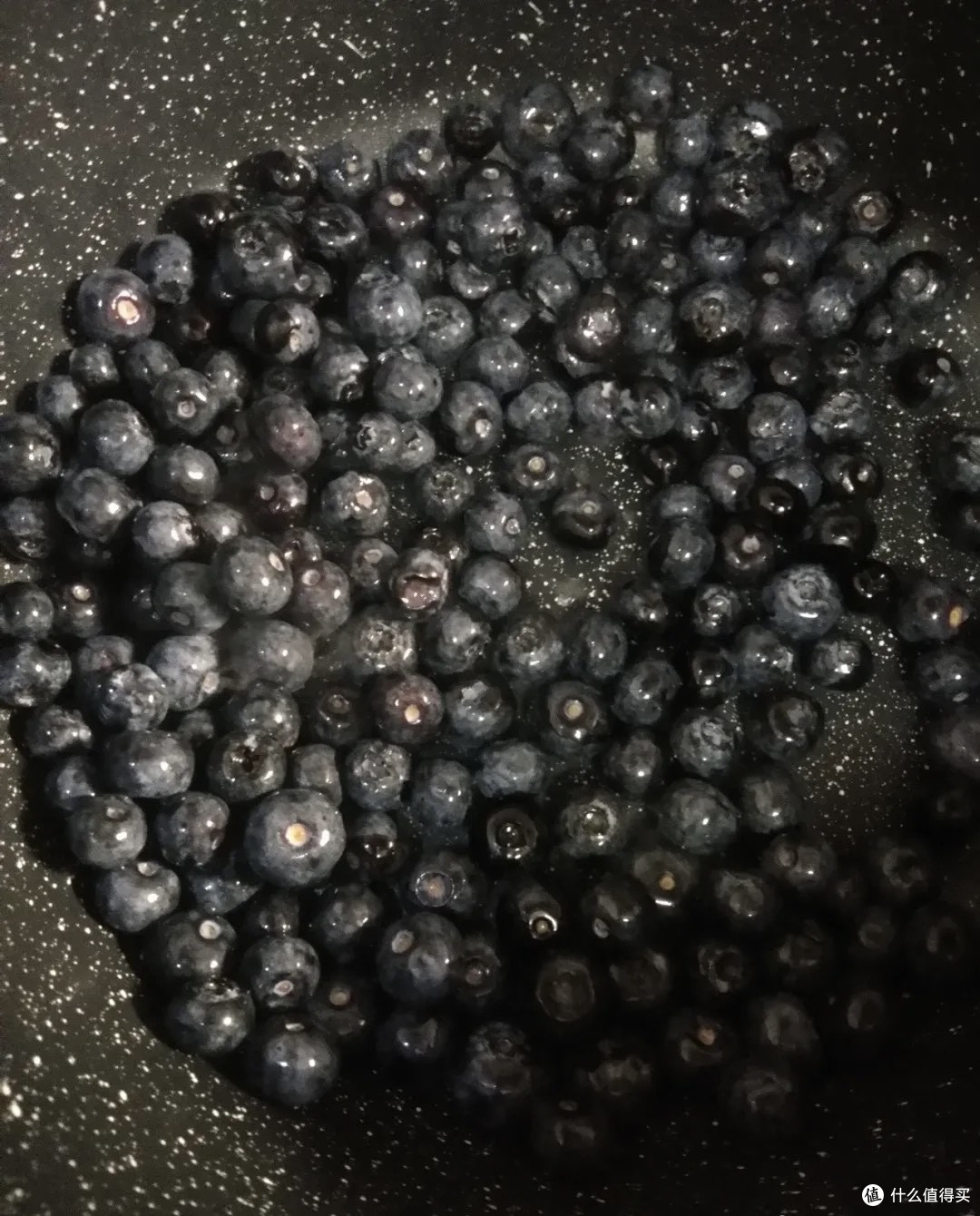 秋日邪修美食:电饭锅熬蓝莓酱,懒人版的甜蜜修炼