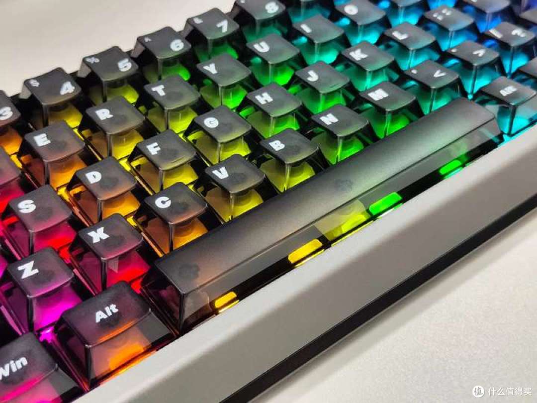 三百出头就能买到职业选手同款？ATK68RX 磁轴键盘一周体验