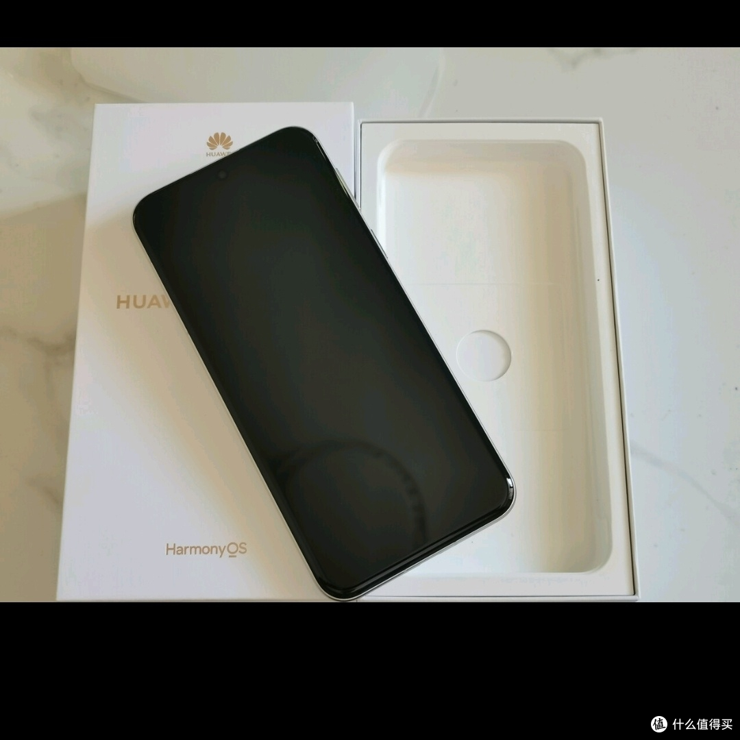 HUAWEI Pura 80 Pro+ 釉红版发布