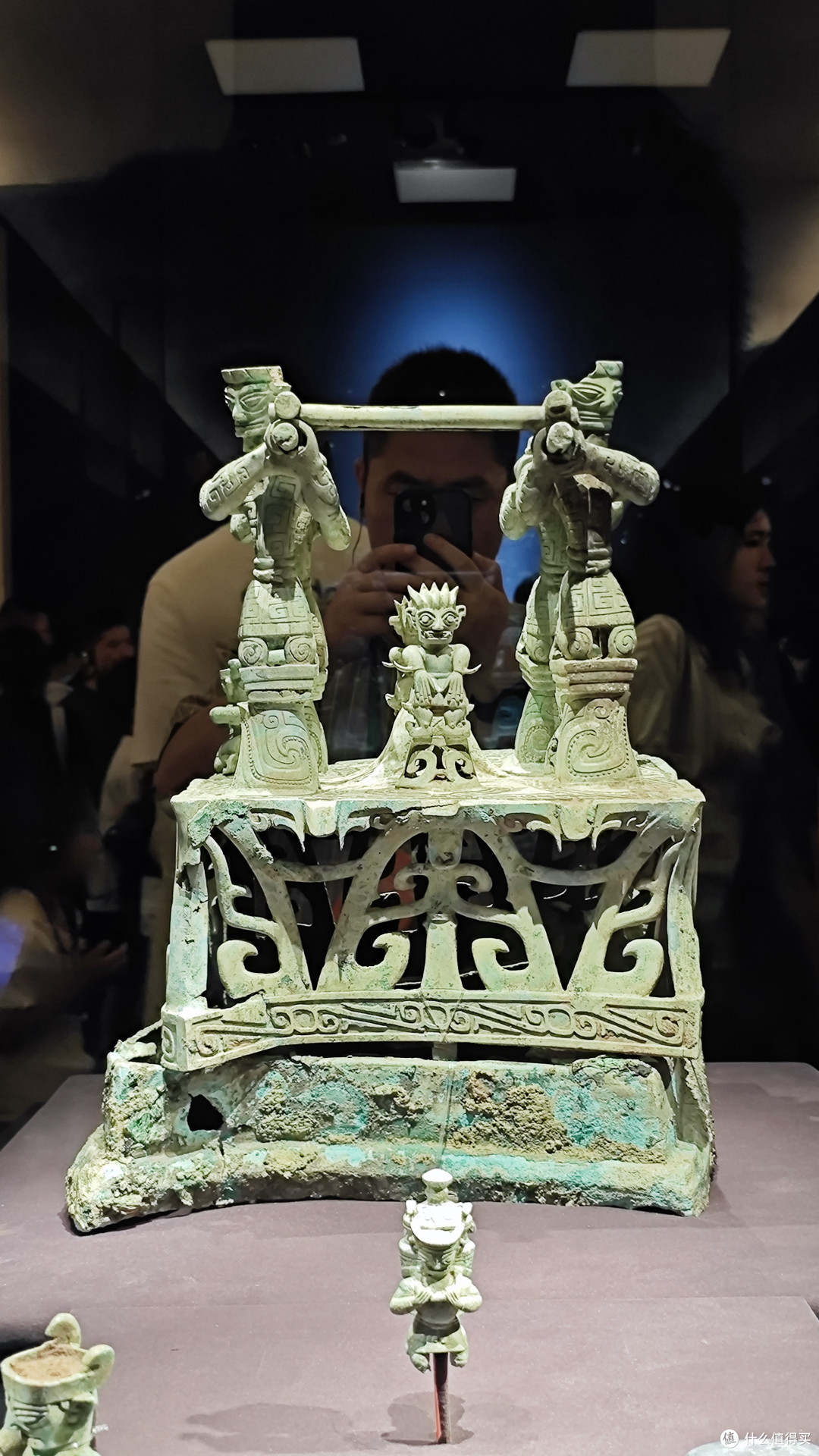 青铜神坛底座