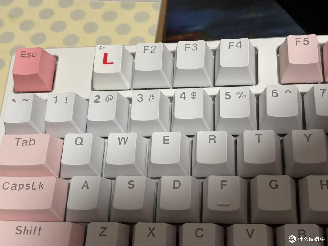 The best gift for your hands is to prepare a mechanical keyboard.