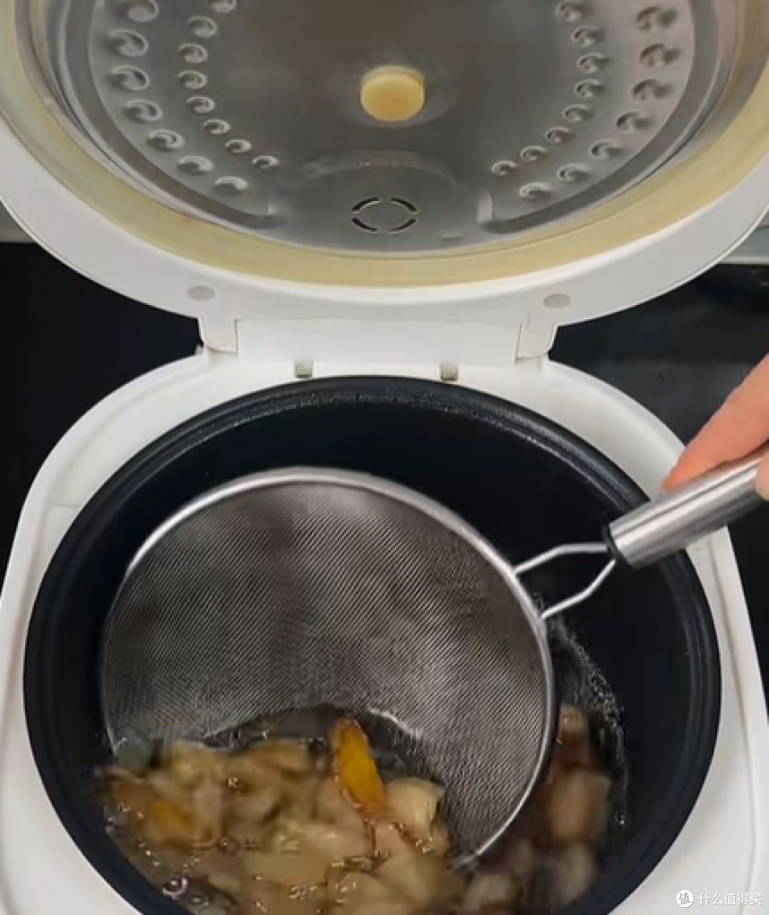邪修做饭有多快?电饭煲练猪油,不沾油烟不流汗!