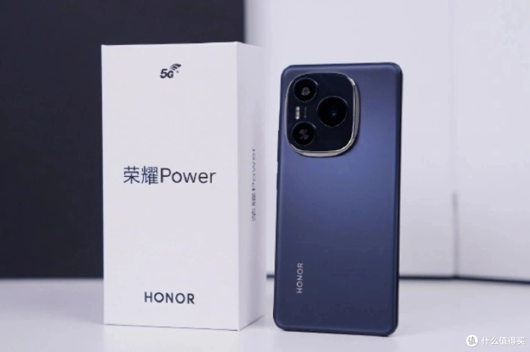 荣耀这次真急眼了,8000mAh+12GB+256GB,高配版跌至1699元