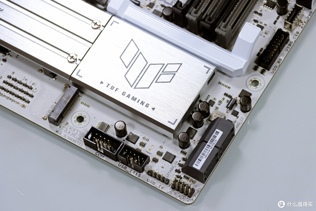 入门游戏神 U!AMD R5 9500F 搭配 B850 重炮手 WIFI7 W 战未来