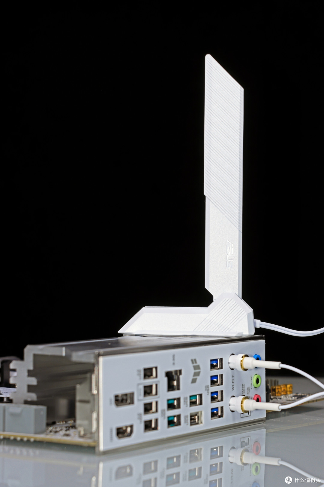 入门游戏神 U!AMD R5 9500F 搭配 B850 重炮手 WIFI7 W 战未来