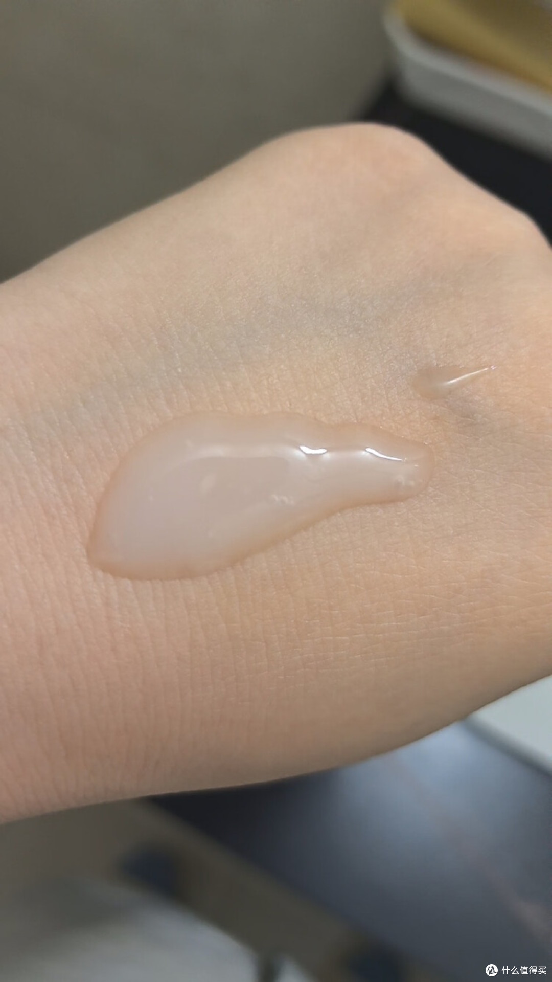 百雀羚淡斑精华:温和美白新选择